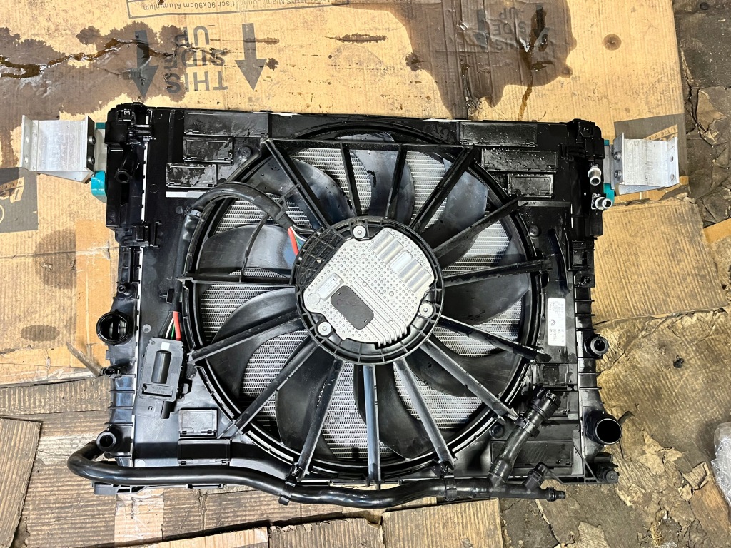 Bmw 5 g30 g31 lci 3.0e 2.0b комплектный  ремень передний с радиаторами гибрид Доставка