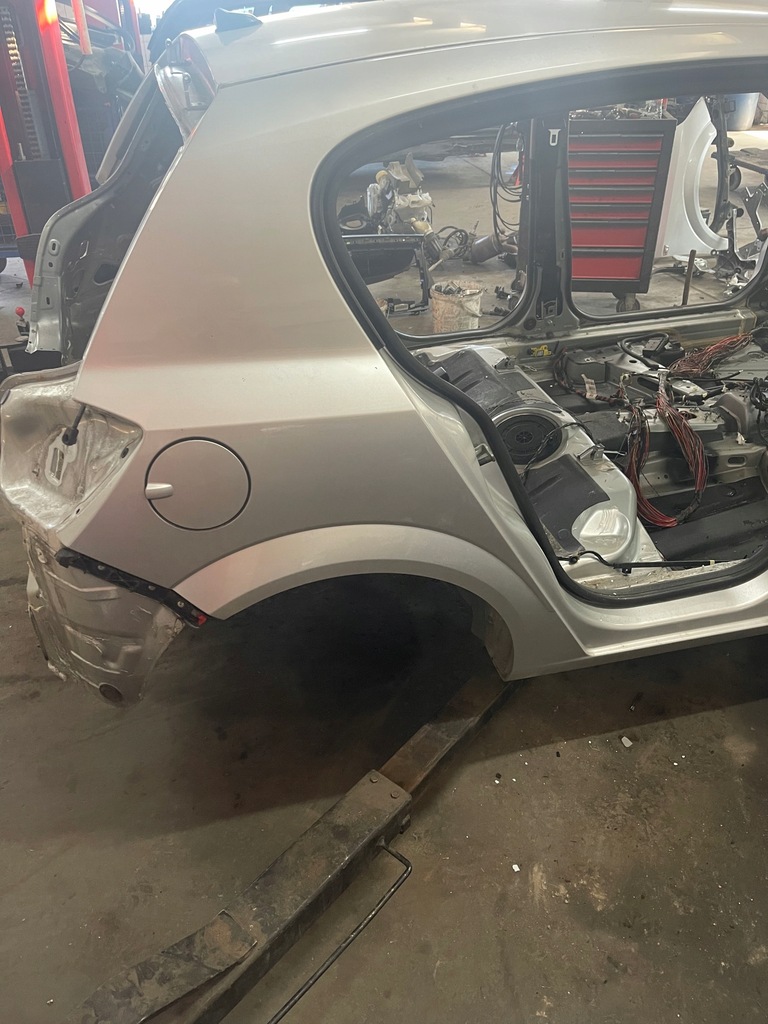 фото №1, Opel astra h iii крыло задняя правый z157