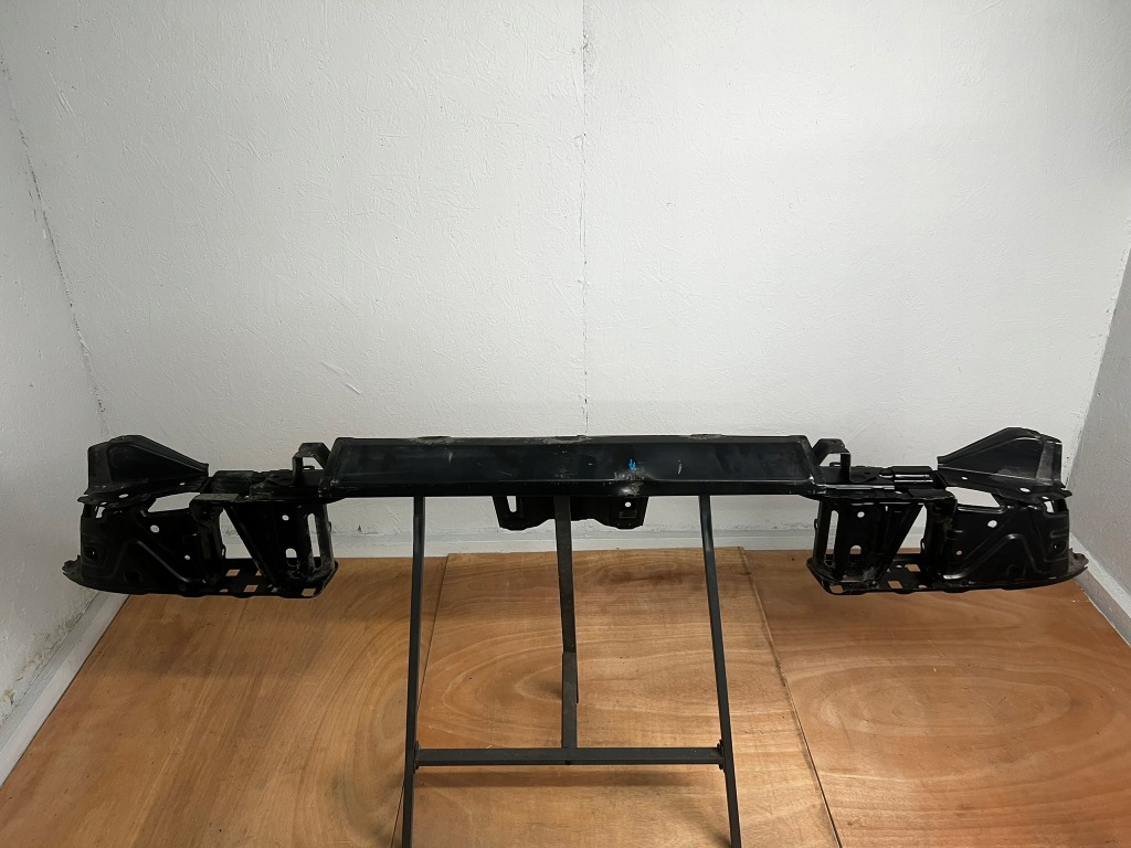 фото №1, Toyota hilux 8 viii балка каркас бампера заднього задня