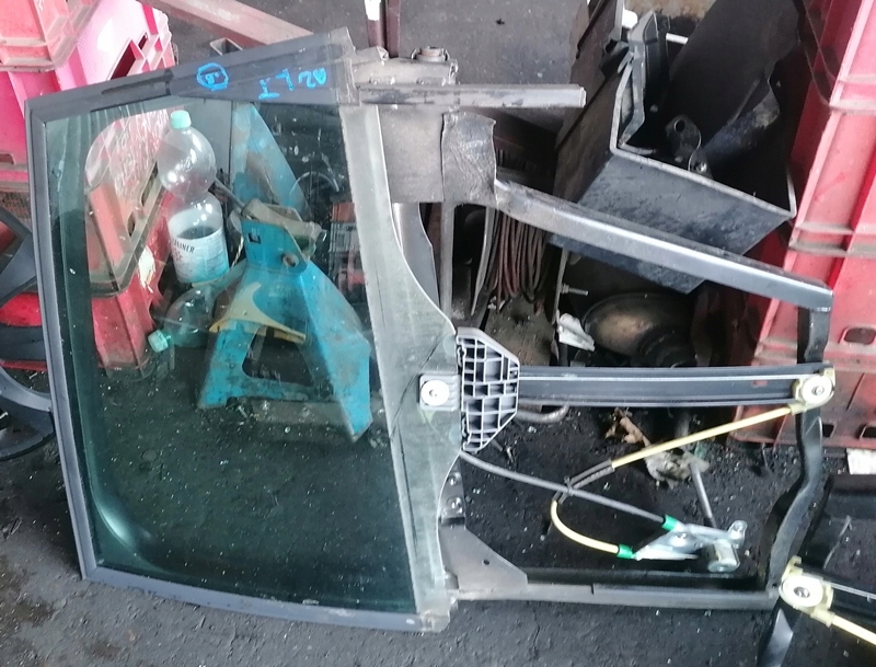 фото №1, Audi a2 04r рамка каркас скло двері лівий задня задня