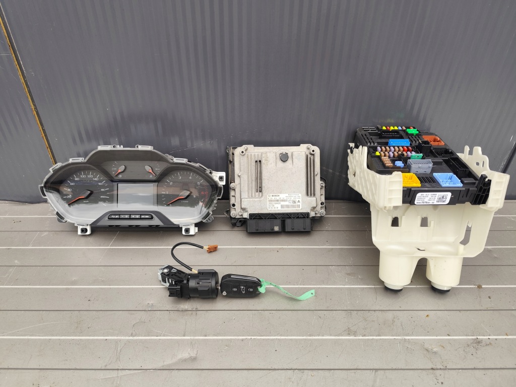 фото №1, Peugeot partner iv berlingo combo 1.6 bluehdi набір стартовий бортовий комп'ютер