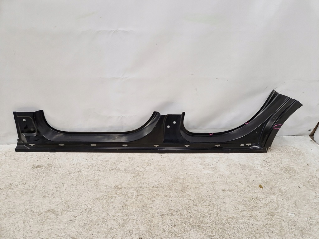 фото №1, Порог блок двигателя левый bok mercedes w205 c-klasa обшивка a2056377901