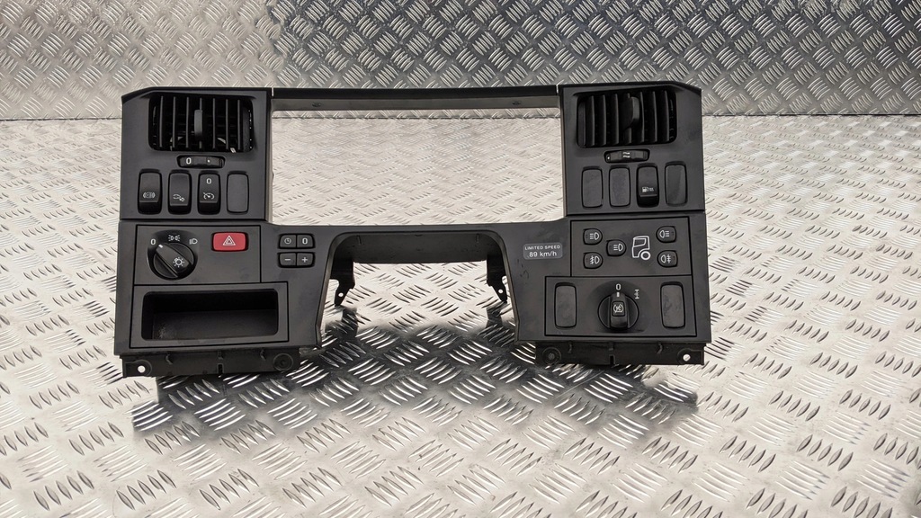 фото №1, Панель element панель приладів scania r