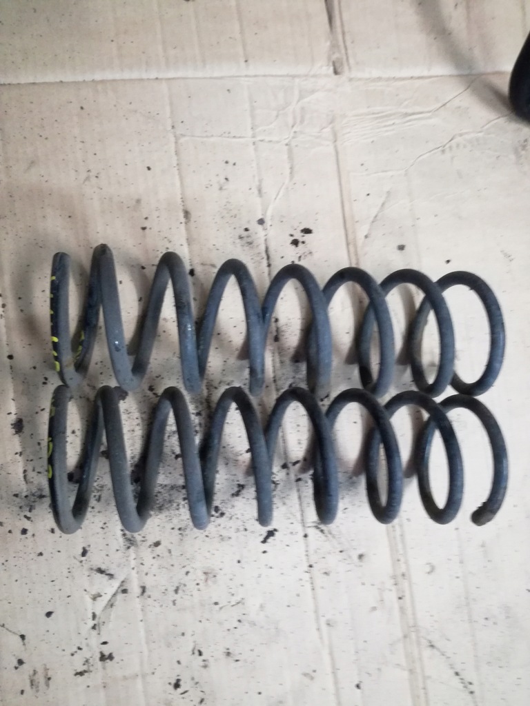 фото №1, Volvo v40 ii 2012 - 2019 rok пружина задняя комплект