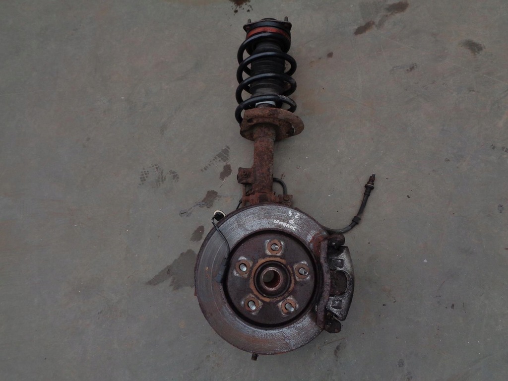 фото №1, Амортизационная стойка поворотный кулак freemont journey 2.4 16v правый