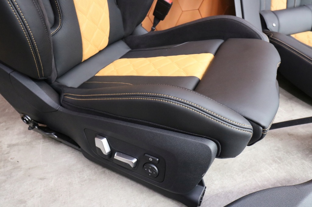 фото №12, Bmw m8 f93 g16 салон сидіння заднє сидіння обшивки вентиляція підігрів midrand beż