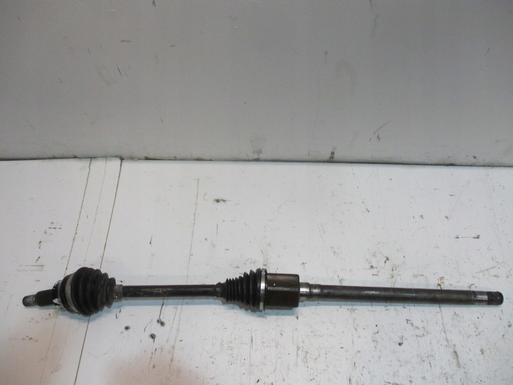 фото №1, Приводной вал правая range rover velar 2,0d приводной вал