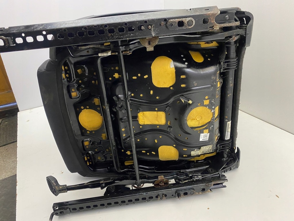 фото №8, Vw scirocco сиденье водителя передний левый 1k8881105g