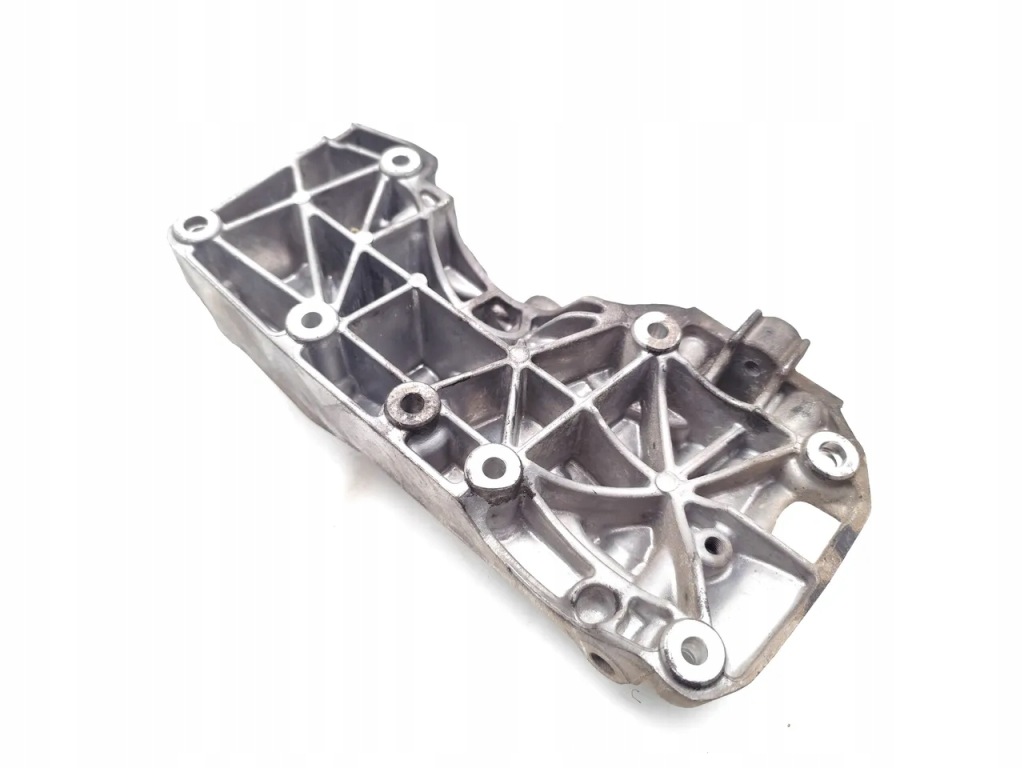 Bmw 5 series кронштейн генератора 520d дизель 135kw 184 hp 6506863 2014 в Україні