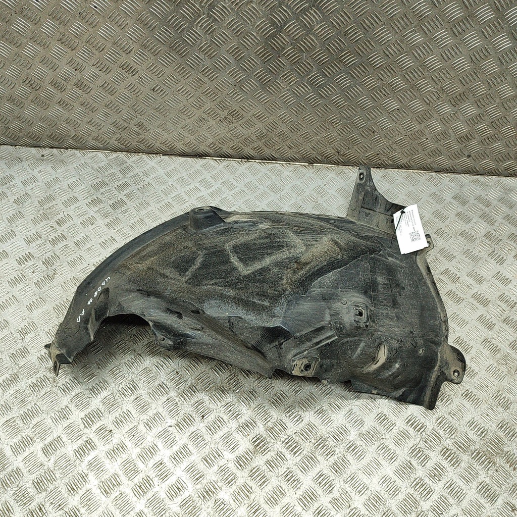 фото №1, Bmw i3 2018 права сторона підкрилок передні