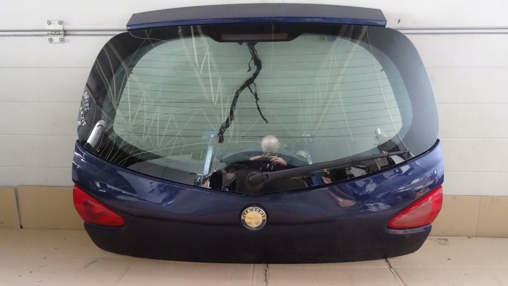 фото №1, Alfa romeo 147 крышка багажника задняя hb