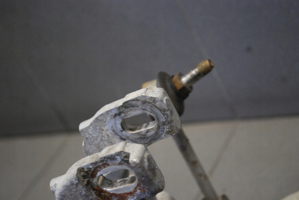 фото №6, Поворотный кулак рычаг ступица audi a8 d2 lift левый задняя