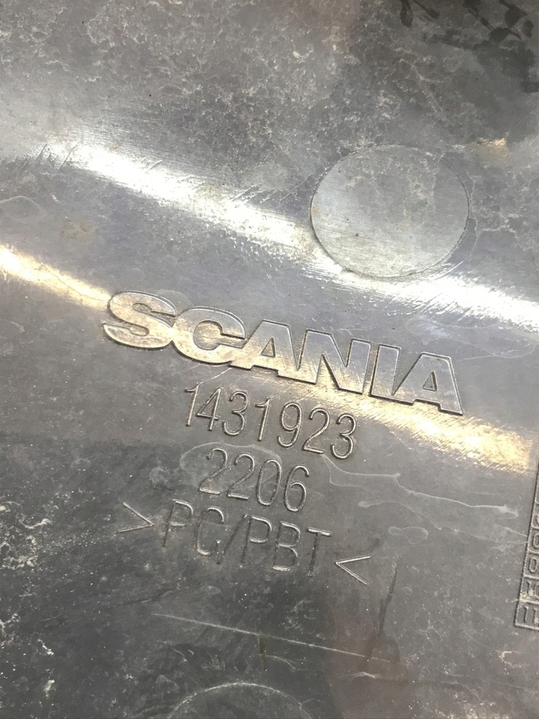 фото №13, Молдинг накладка лампи правий перед 1431923 scania r