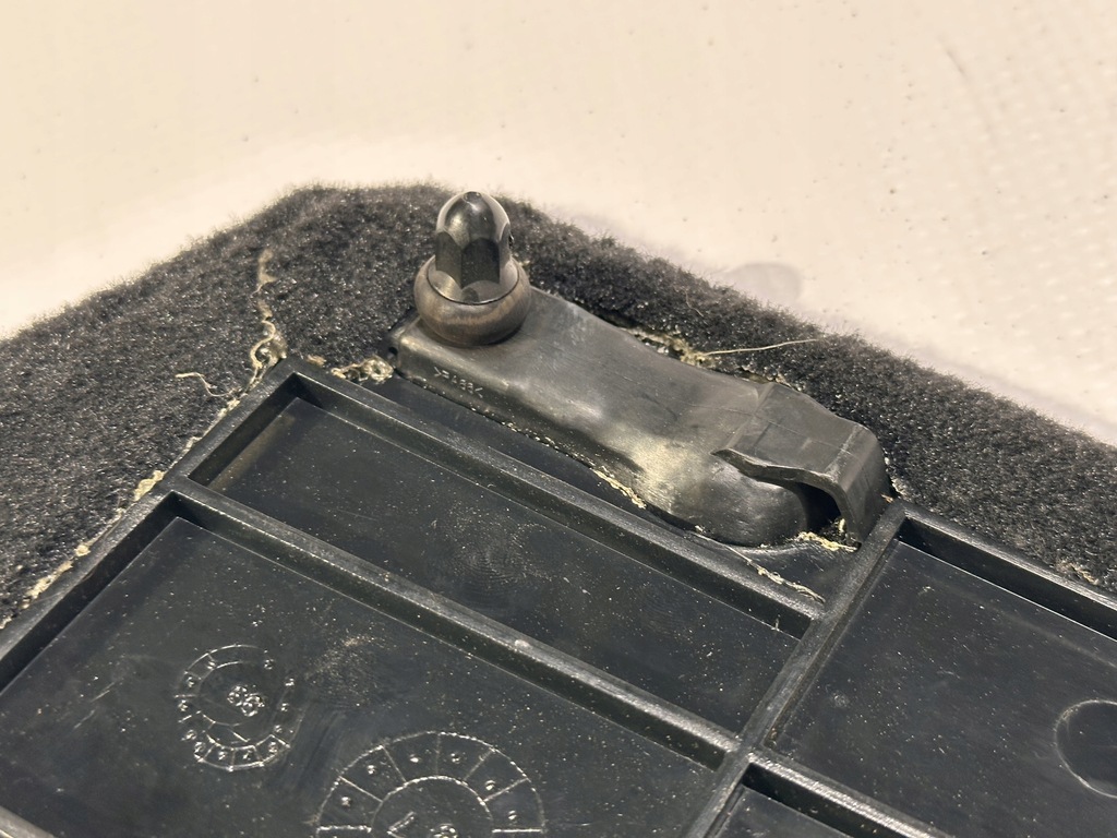 фото №12, Обшивка оббивка обшивка багажника ліва chevrolet corvette c5 1997 - 2004