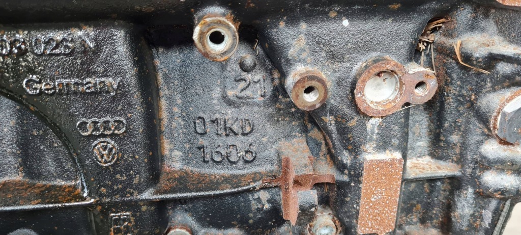 Q3 83a двигун стійку  2.0 tfsi dsn 231km vw audi tiguan 2 Оригінал