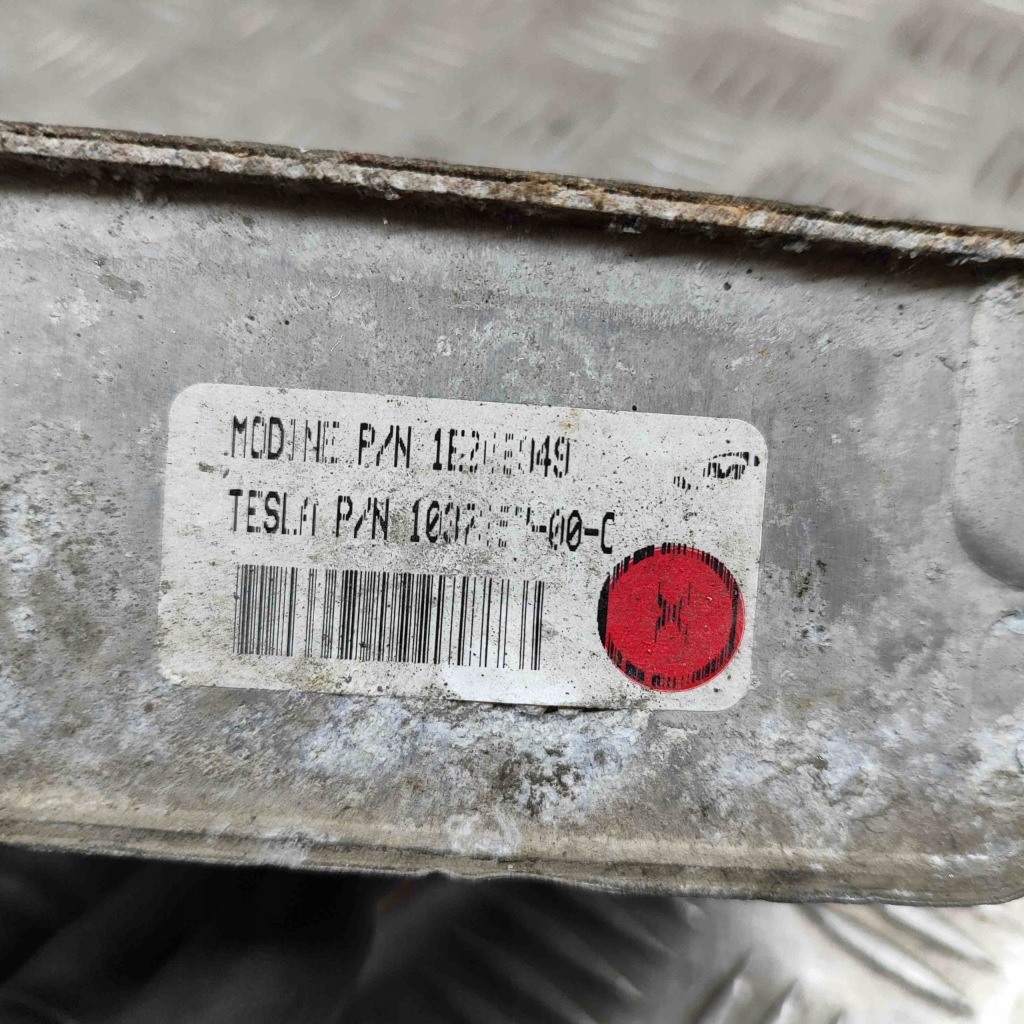 Радіатор акумулятор tesla model x 103735700c 23075493 385kw 2016 Недорого