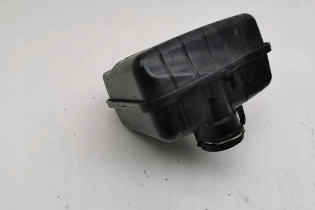 фото №7, Резонатор всмоктуючий bmw 5 f10 8512249 2.0l дизель 135kw 2013