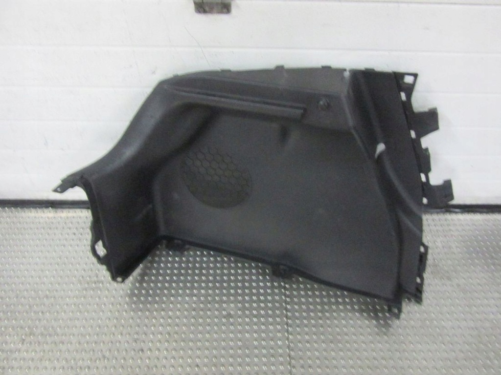 фото №7, Hyundai veloster i обшивка osłoba багажника задня