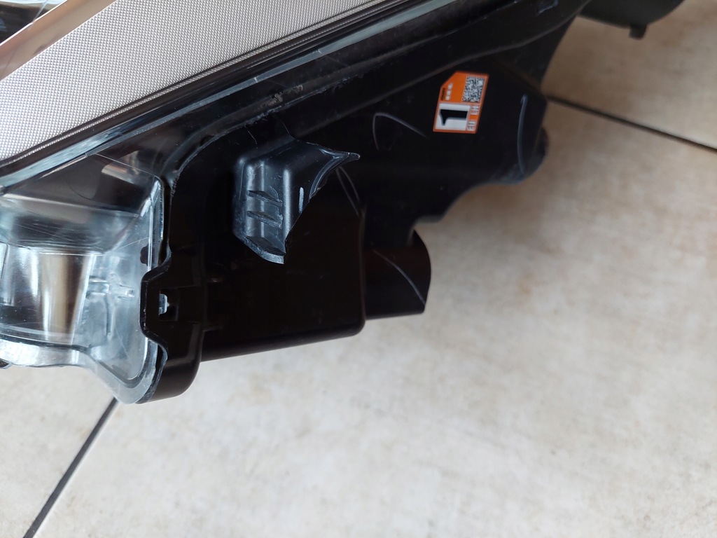 фото №6, Левая - линза - led - toyota aygo ii - lift