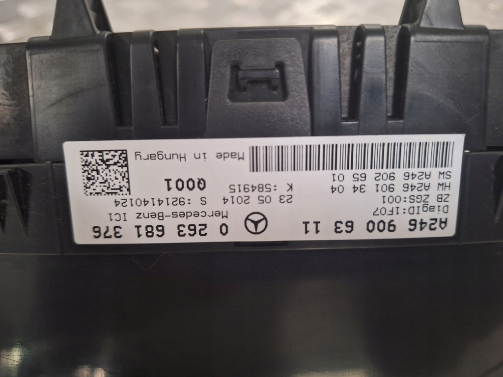 фото №9, Mercedes b klasa w246 счетчик приборная панель бензин