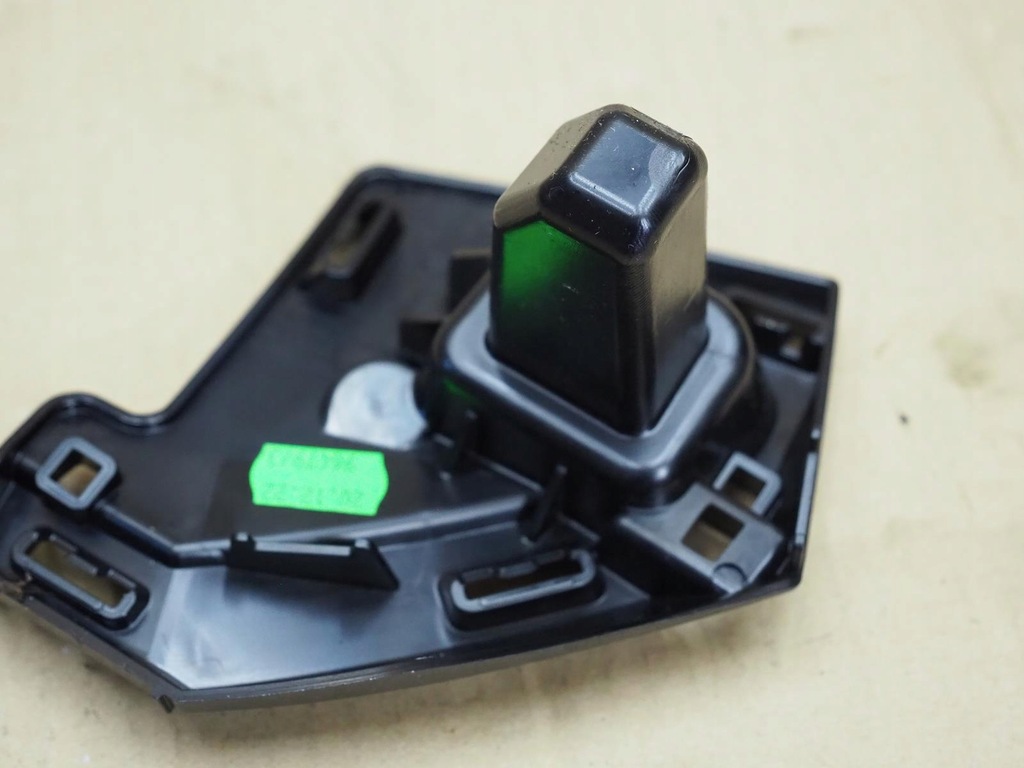 фото №13, Опора решётка 6va807723 skoda fabia iv