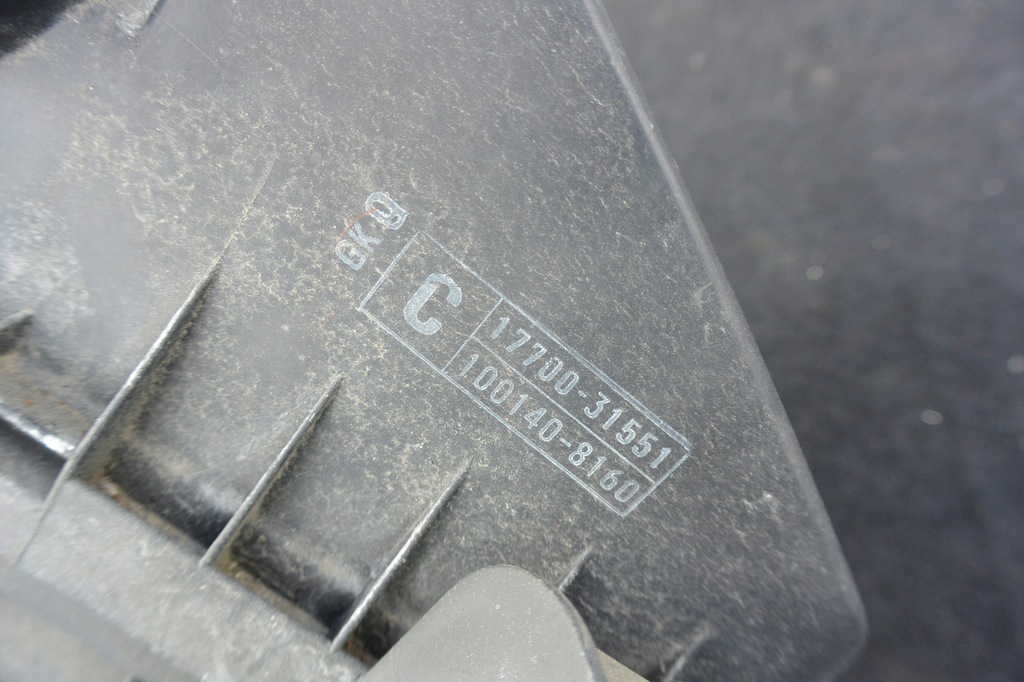 фото №8, Корпус фильтра воздуха расходомер 3.5 v6 lexus gs iii 450h 300