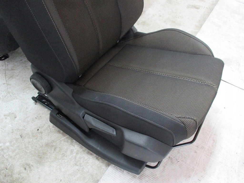 фото №13, Сидіння оббивка citroen ds7