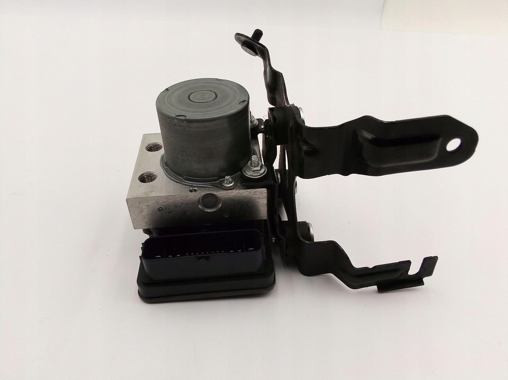 фото №7, Jaguar f-pace 2015 2993cm3 hk8314f447cg насос abs