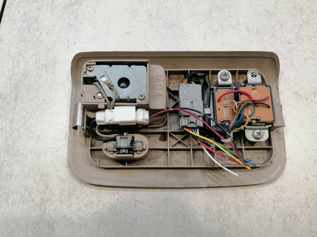 фото №4, Лампа стельовий освітлення кабіни x-trail i t30