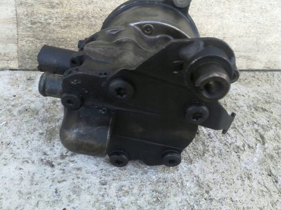 Насос усилителя dynamic drive bmw x5 f15 x6 f16 m50dx 6856683 в Украине