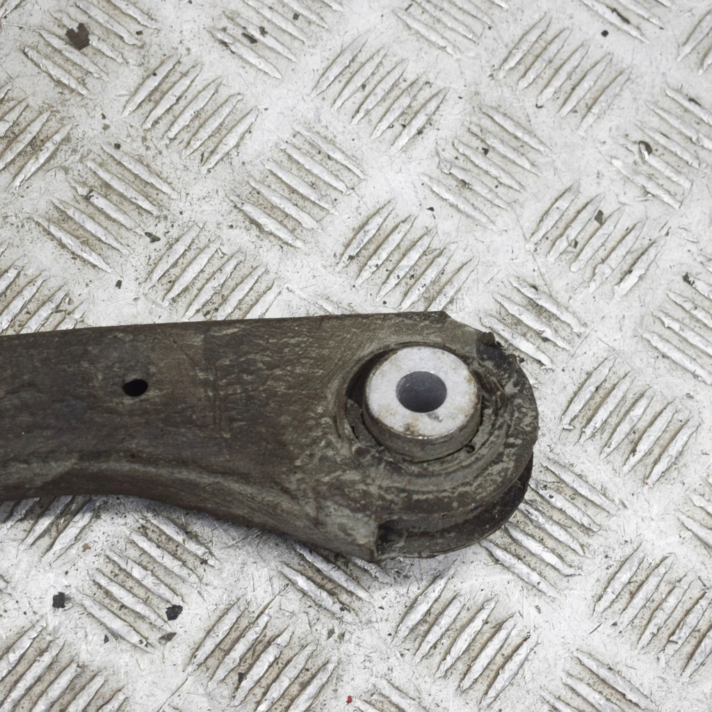 фото №8, Kia ev6 2022 права сторона верхній важіль задній