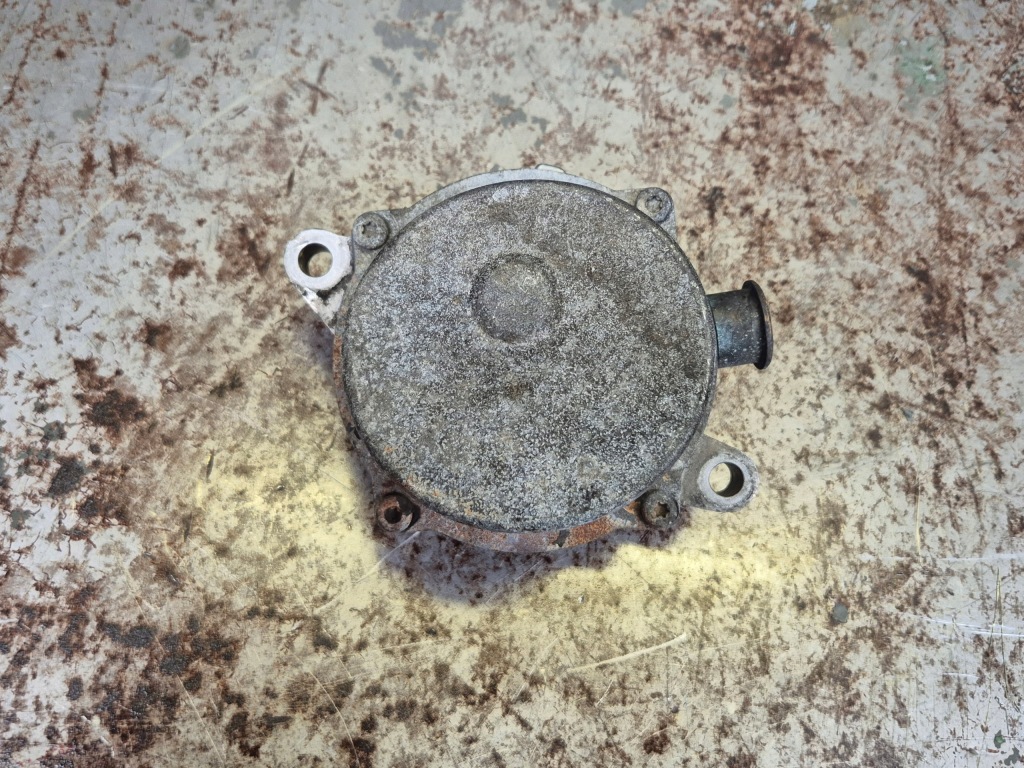 Bmw e38 e65 740d 4.0d m67 насос вакуумa вакуумный 11662248632 2248632 Недорого