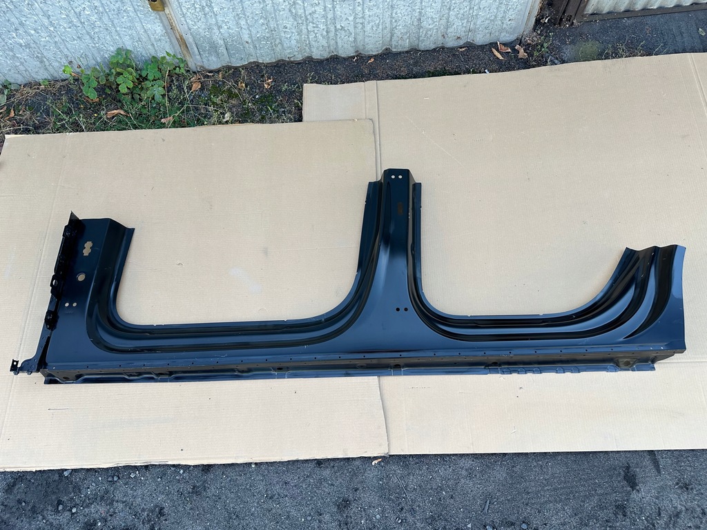 фото №1, Audi q7 4m порог левый обшивка порог 4m0809847a новый orginał