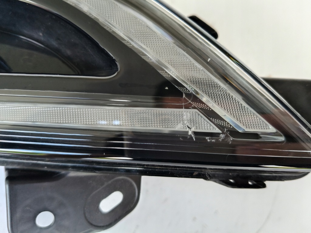 Противотуманная фара правый renault megane v e-tech 23- led drl Цена