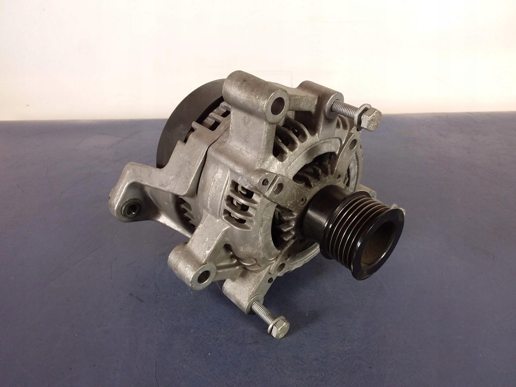 фото №1, Bmw 3 g20 g21 2.0 b генератор 8654280