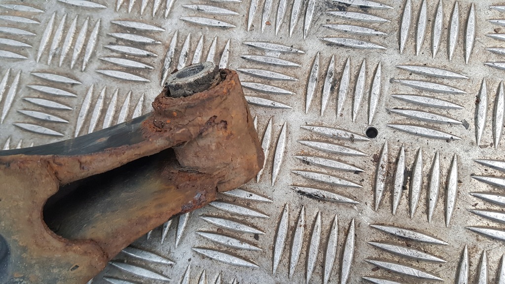 фото №16, Mercedes w203 рычаг левый правый задняя