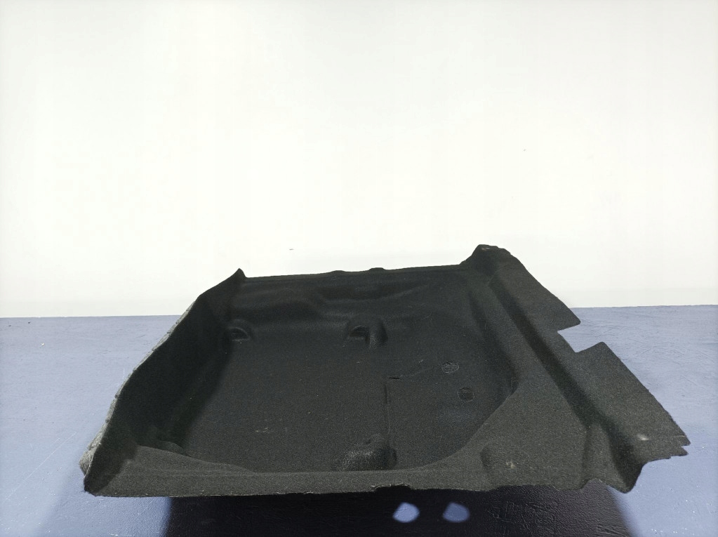 Купити Mercedes gla w156 lift обшивка підлога багажника a1566904600