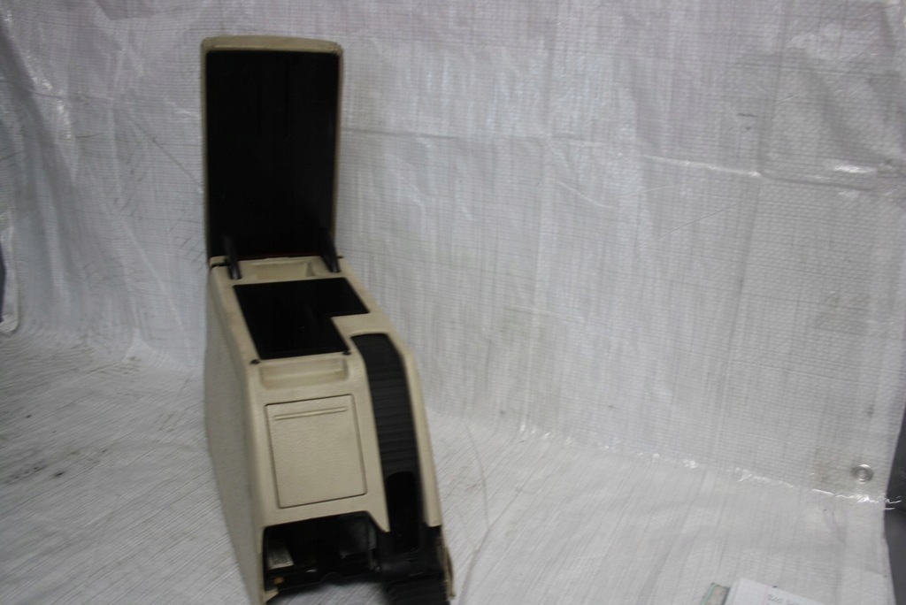 фото №11, Подлокотник skoda superb бежевый kompletny