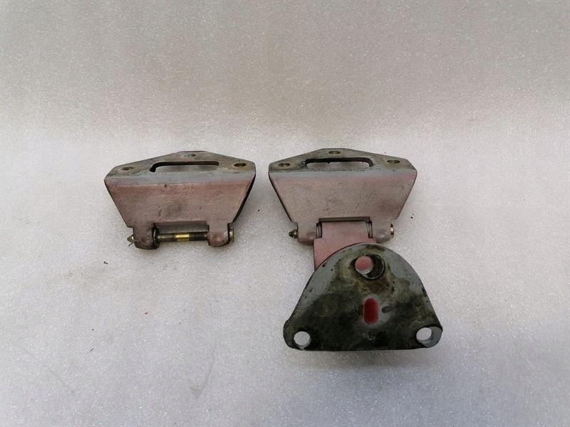 фото №4, Ferrari f355 f129 spider door hinge 64829600 left