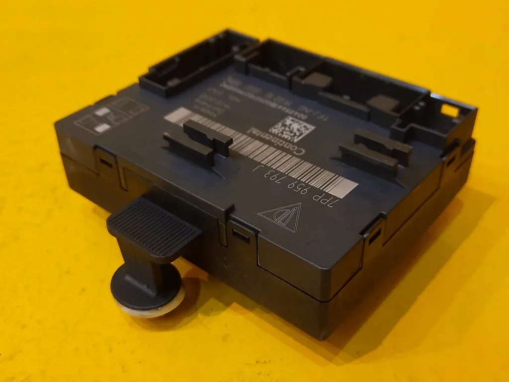 фото №4, Porsche panamera 970 модуль дверь 7pp959793j