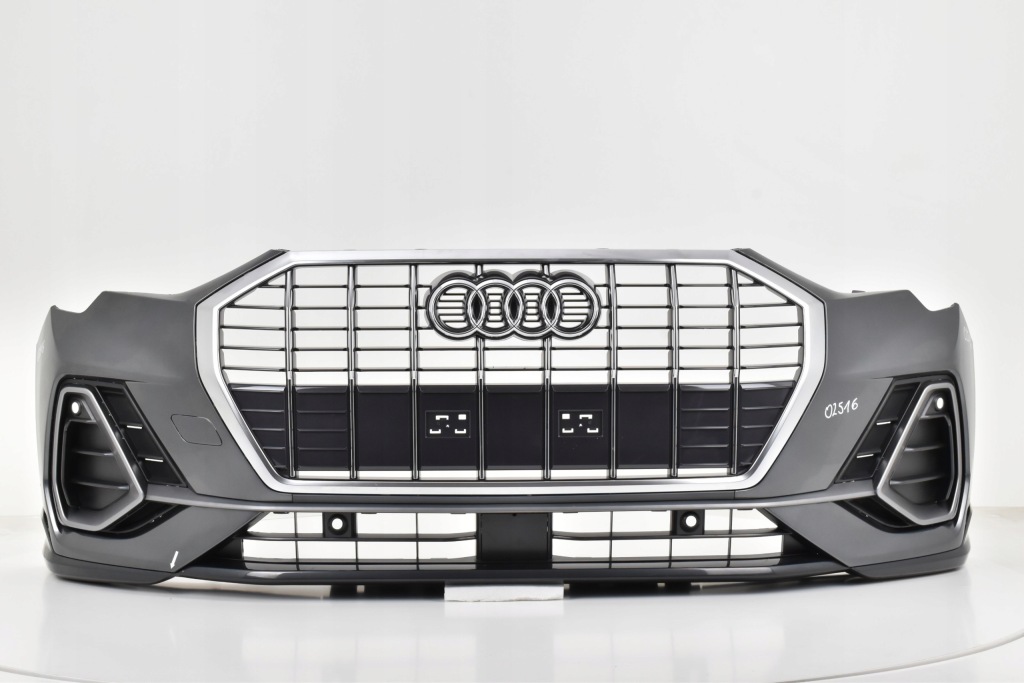 Купити Audi q3 83a s-line 2018- бампер передній