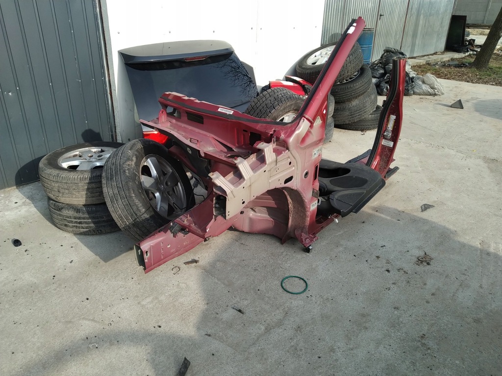 фото №1, Voyager town caravan 08-20r четверть левый перед