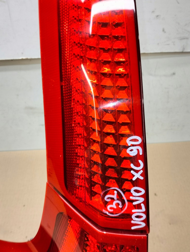 фото №4, Лампа левая задняя volvo xc90 i lift lata 2007-2014