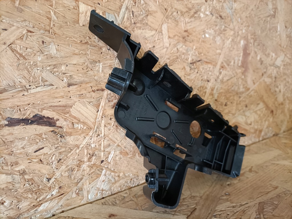 фото №7, Audi a3 s3 направляющая бампера правый перед 8y0807183