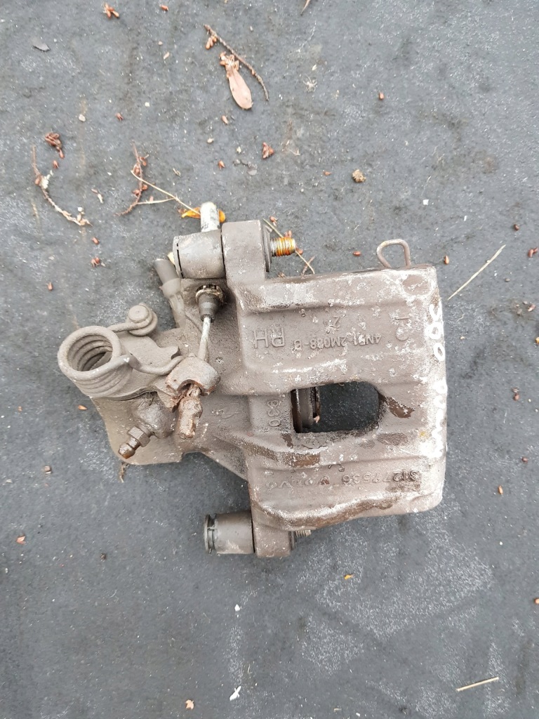 Купить Ford cmax правый перед суппорт тормозной