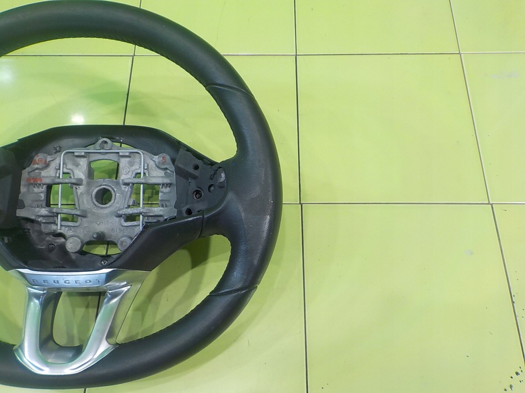 фото №5, Peugeot 208 i 1.2 vti 12r 5d воздуховод