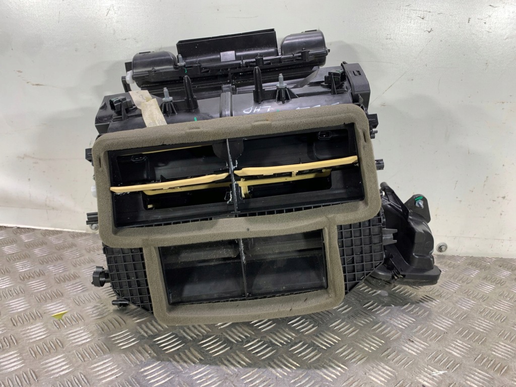 2019 alfa romeo stelvio корпус отопителя 1167617930 с Разборки