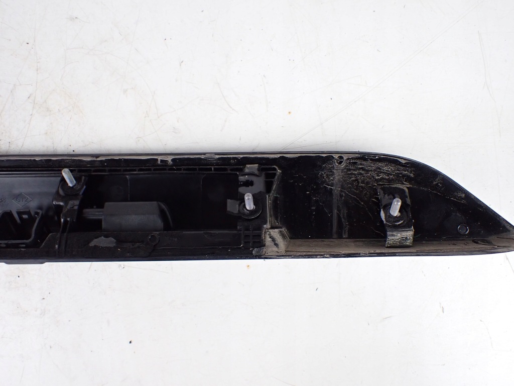 фото №10, Молдинг накладка крышки задняя с освещением dacia duster ii 848101807r