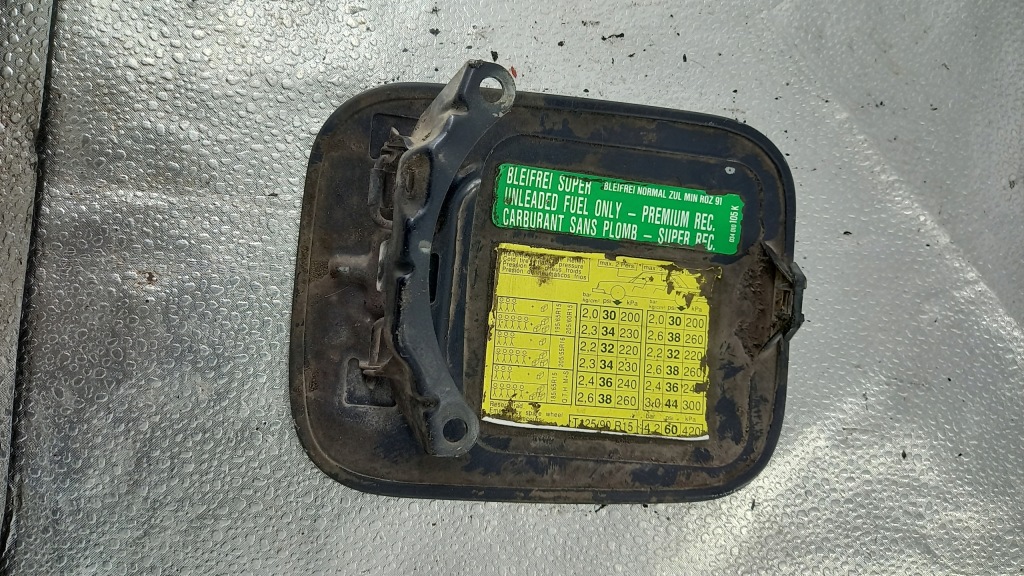 Крышка заливной audi a4 b5 95r 1.8b Цена