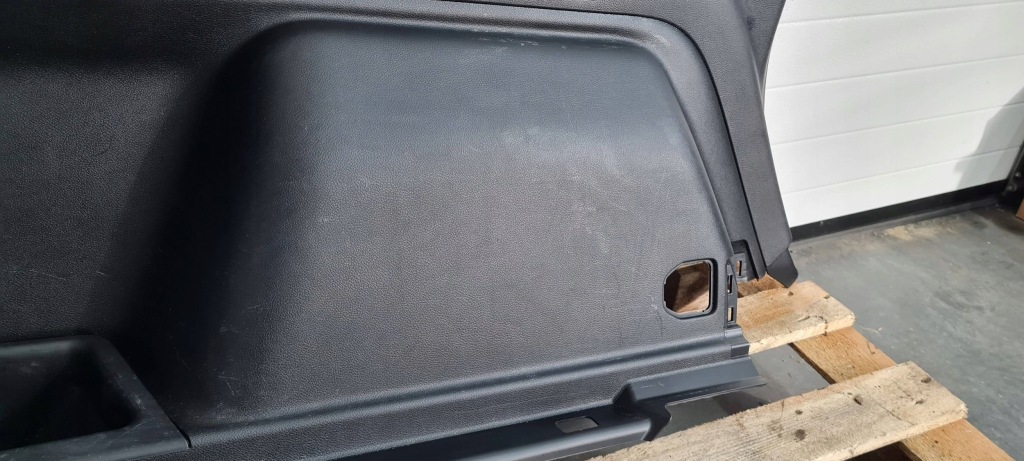 Jeep grand cherokee wl 2022 обшивка оббивка багажника лівий задній короткий Київ